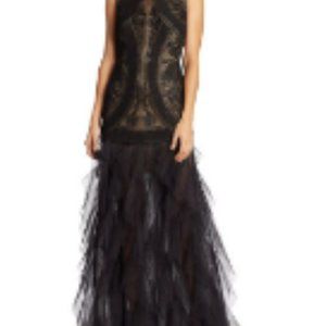 BCBGMAXAZRIA Women's Black  V-back Lace & Tulle Gown Size 0